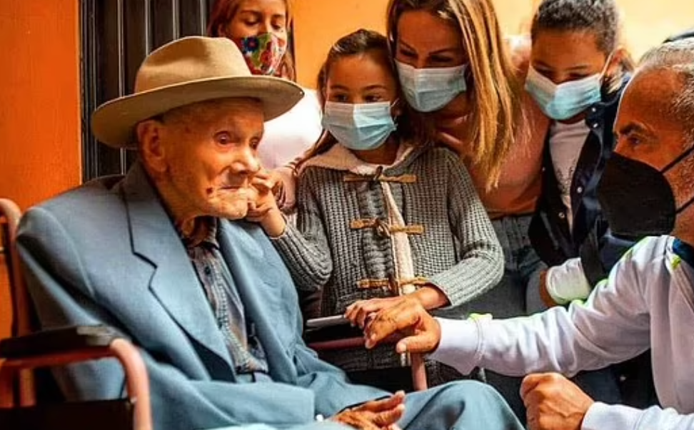 Помер найстаріший чоловік планети. Він два місяці не дожив до 115-річчя